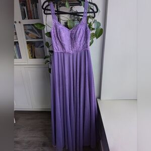JJ’s House Lavender Lace & Chiffon Floor-Length Evening Dress - Size 4/6 (Small)